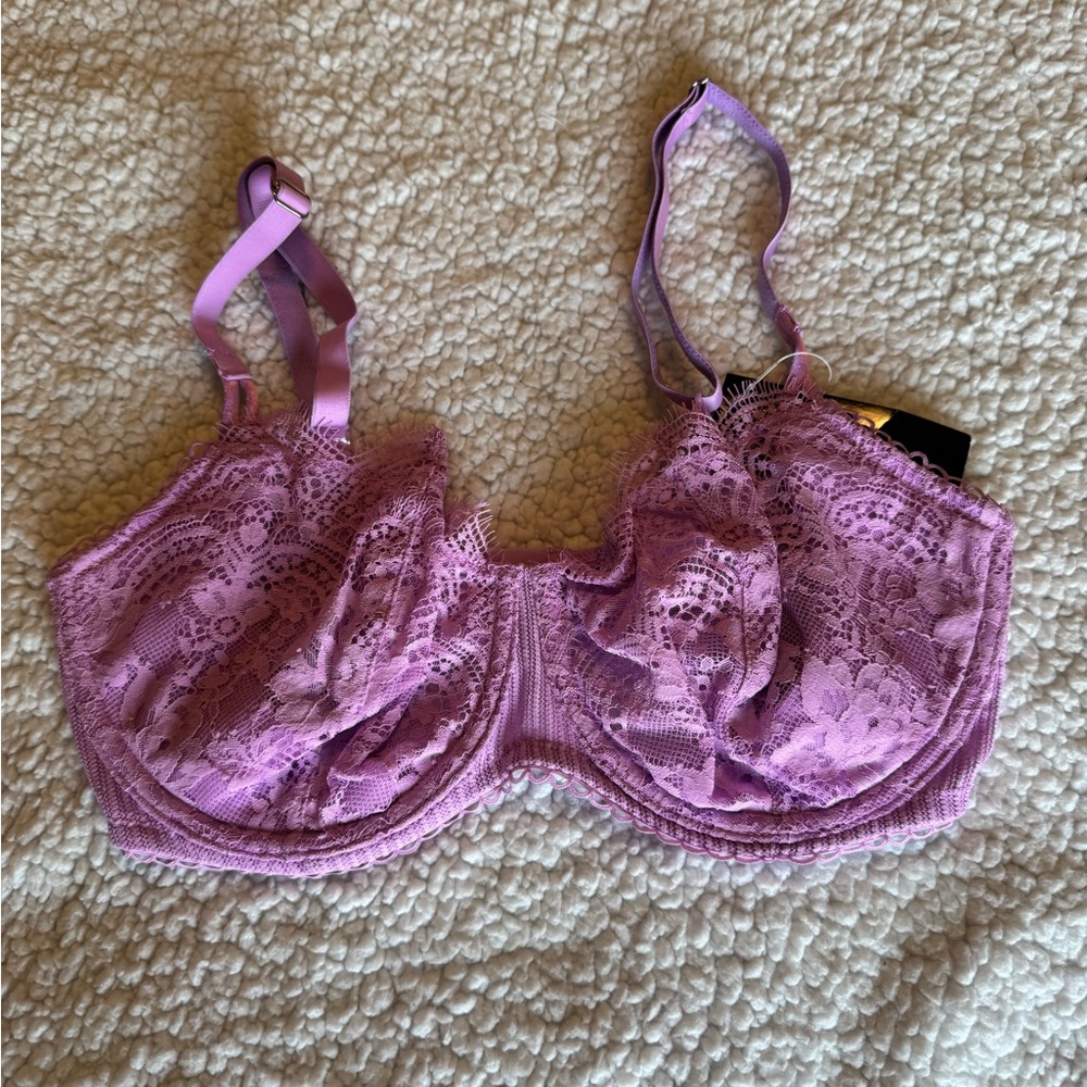 Victoria's Secret Lavender Lace Underwire Bra
